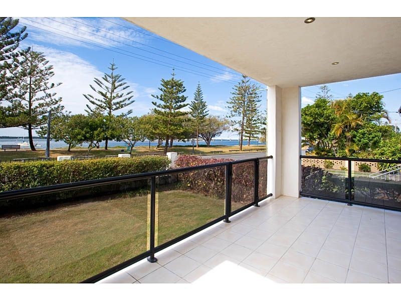 1/92 The Esplanade, Paradise Point QLD 4216
