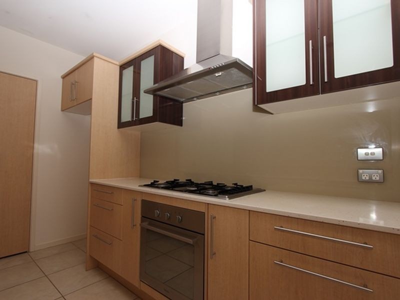 28B Shoveller Avenue, Paradise Point QLD 4216