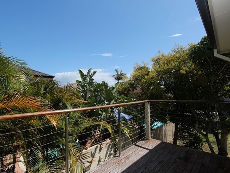 28B Shoveller Avenue, Paradise Point QLD 4216