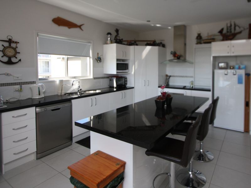 2/28 Cawthray Street, Biggera Waters QLD 4216