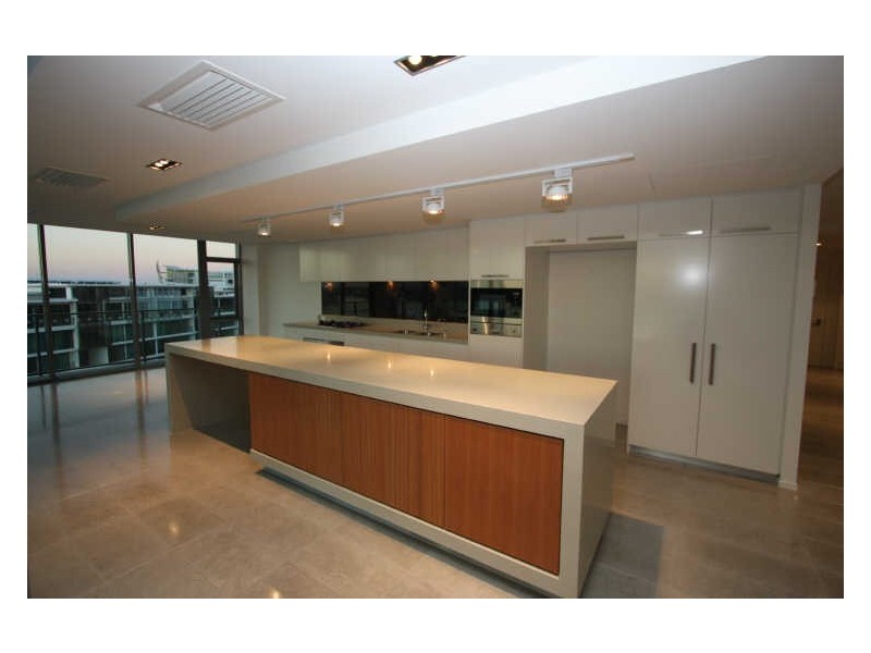 31702 Ephraim Island, Paradise Point QLD 4216