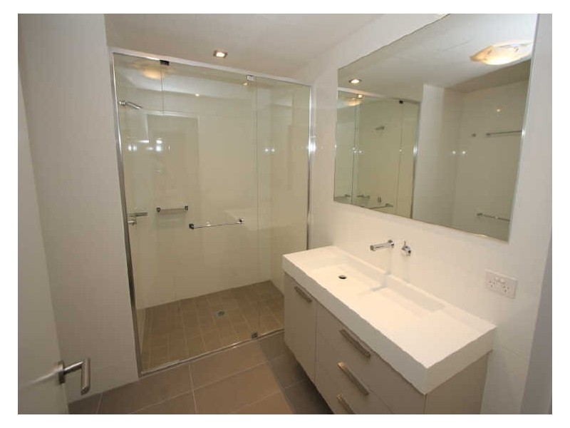 31702 Ephraim Island, Paradise Point QLD 4216