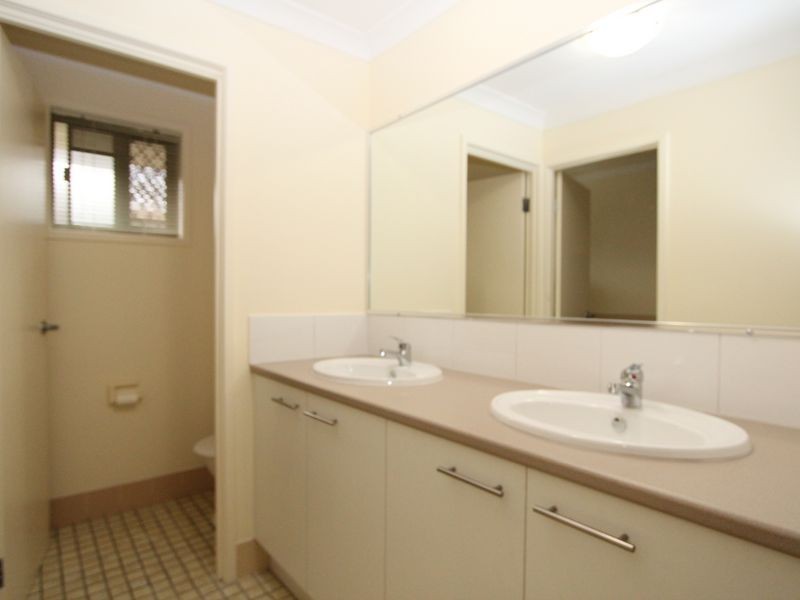 20 Menindee Avenue, Coombabah QLD 4216