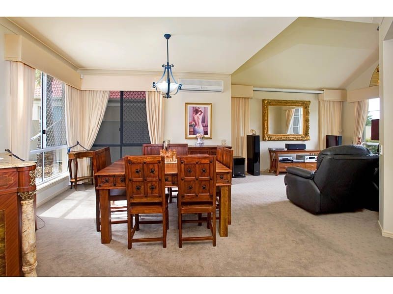 6 Serenity Boulevard, Helensvale QLD 4212