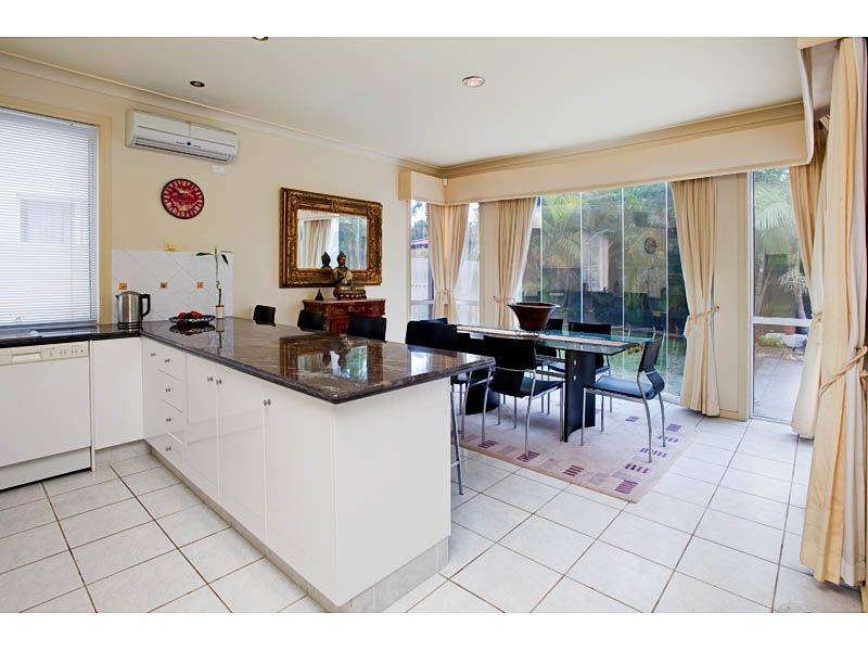 6 Serenity Boulevard, Helensvale QLD 4212