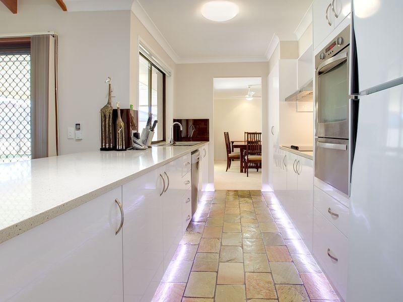 34 Burrendong Road, Coombabah QLD 4216