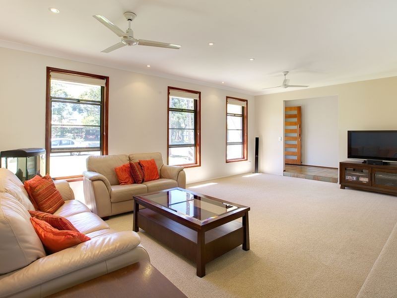 34 Burrendong Road, Coombabah QLD 4216