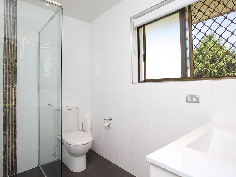 34 Burrendong Road, Coombabah QLD 4216