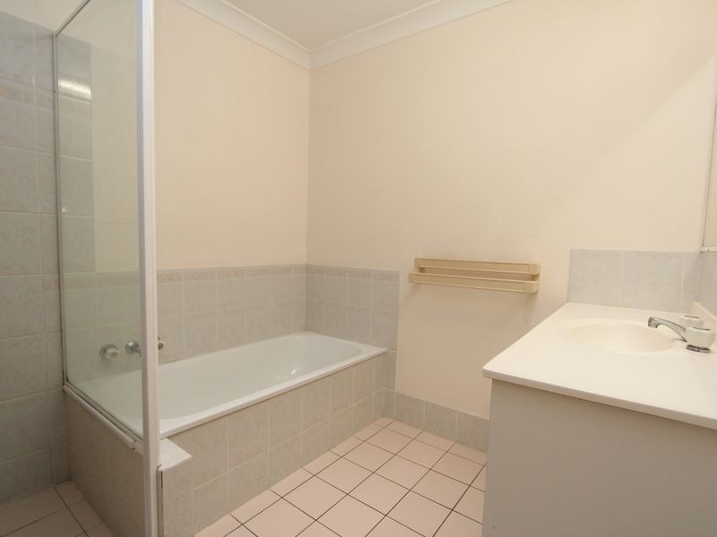 1/133 Government Road, Labrador QLD 4215