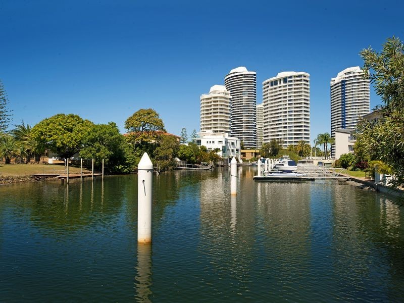 1/17 Madang Street, Runaway Bay QLD 4216