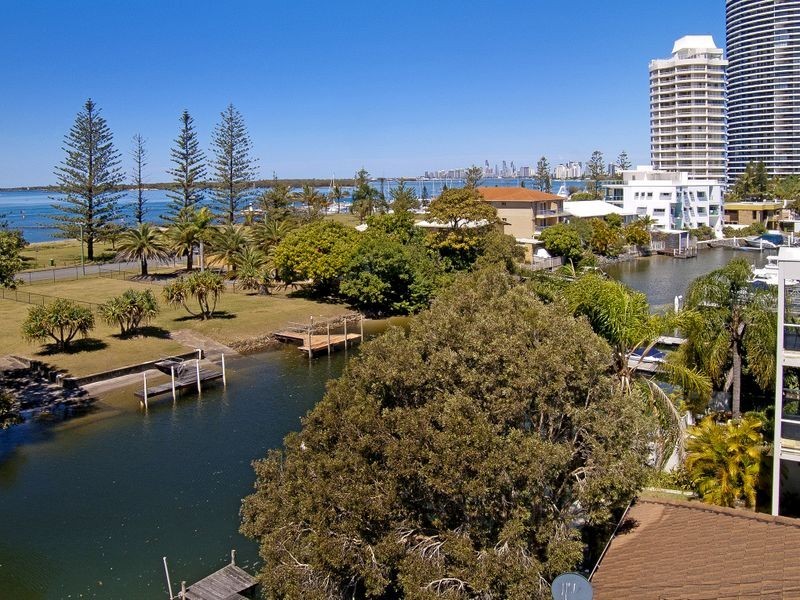 1/17 Madang Street, Runaway Bay QLD 4216