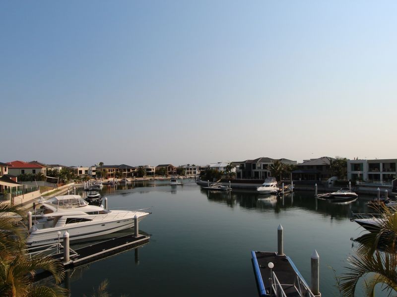 15 King Charles Drive, Sovereign Islands QLD 4216