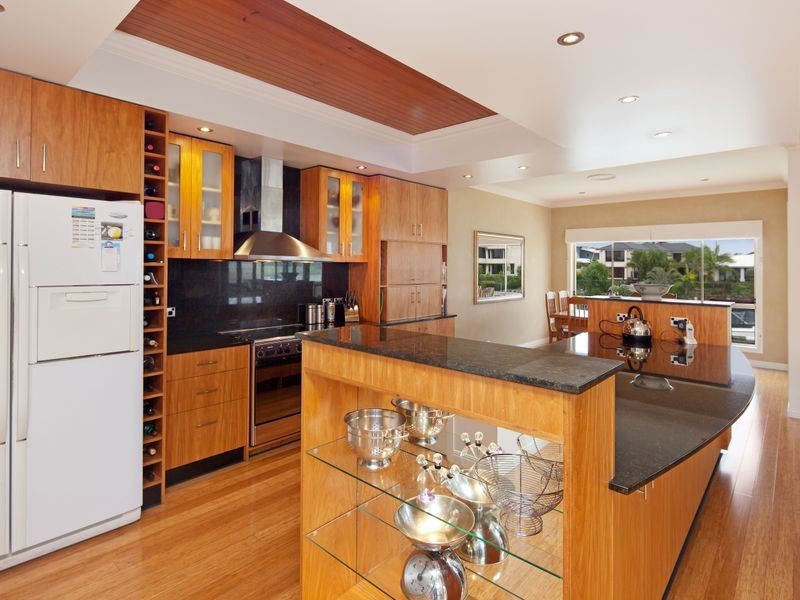 39 Ferrymans Court, Helensvale QLD 4212