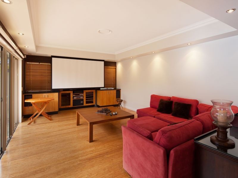 39 Ferrymans Court, Helensvale QLD 4212