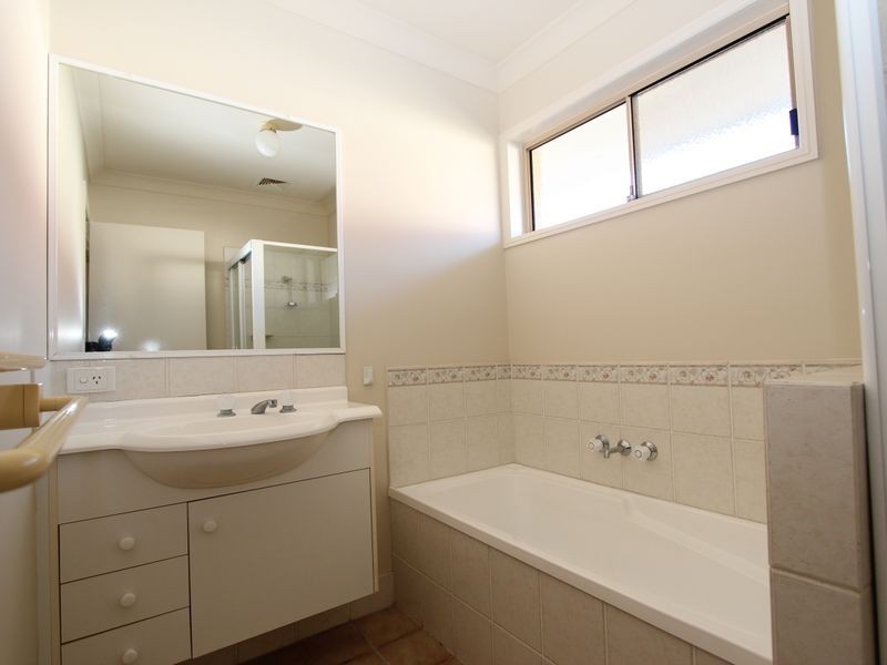 44 Burrendong Road, Coombabah QLD 4216