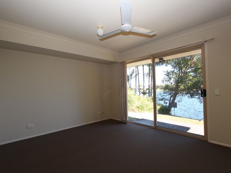 44 Burrendong Road, Coombabah QLD 4216