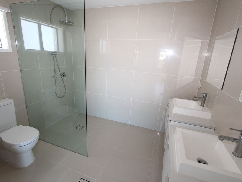 10 Quayside Drive, Helensvale QLD 4212