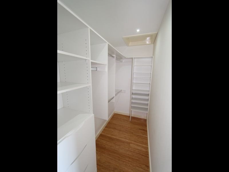 10 Quayside Drive, Helensvale QLD 4212