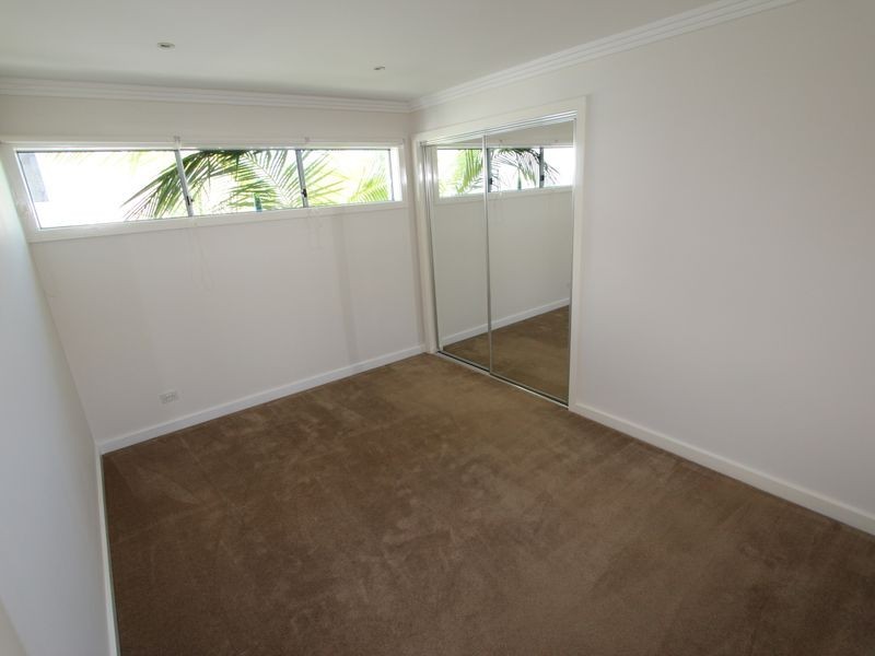 10 Quayside Drive, Helensvale QLD 4212