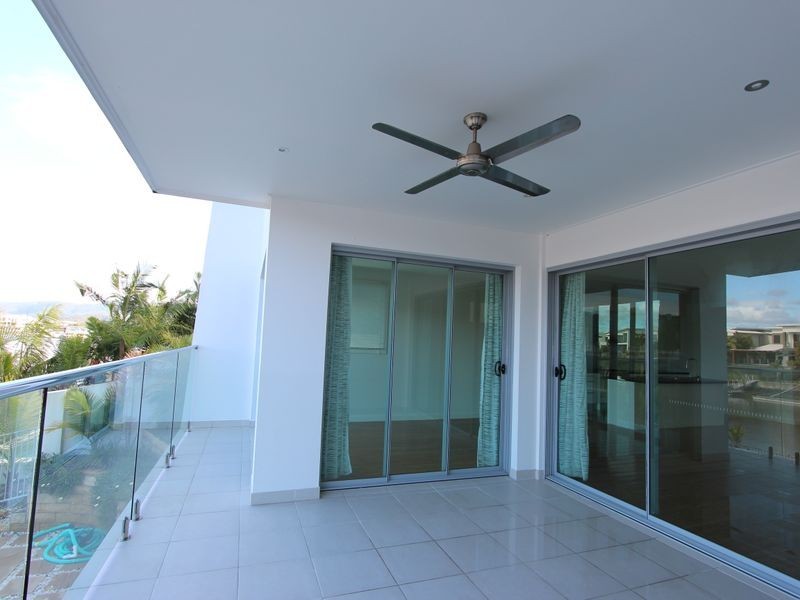 10 Quayside Drive, Helensvale QLD 4212