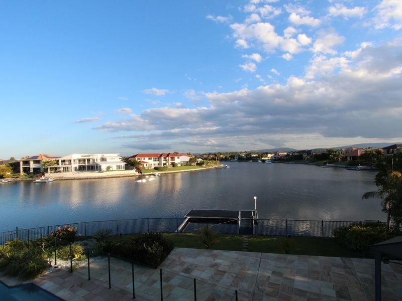 10 Pipers Point, Helensvale QLD 4212