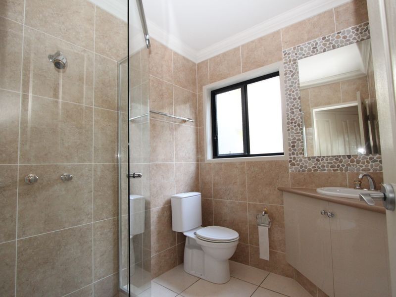 10 Pipers Point, Helensvale QLD 4212