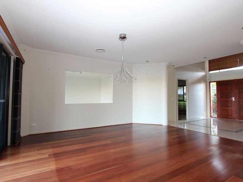 10 Pipers Point, Helensvale QLD 4212