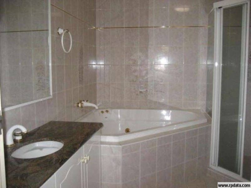 11/12 Canal Avenue, Runaway Bay QLD 4216