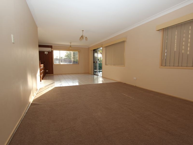 30A Bruce Ave, Paradise Point QLD 4216