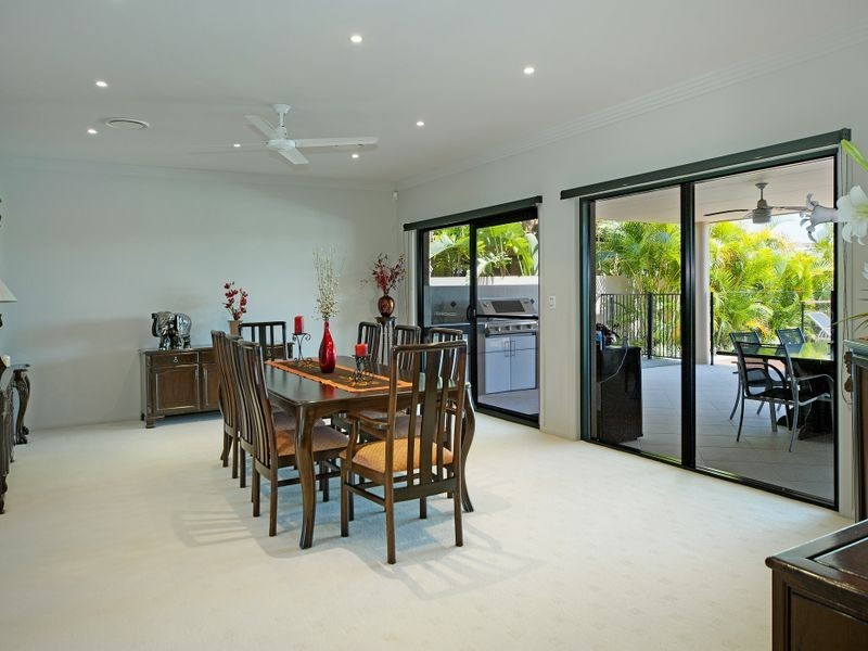 30 Ferrymans Court – Riverlinks, Helensvale QLD 4212