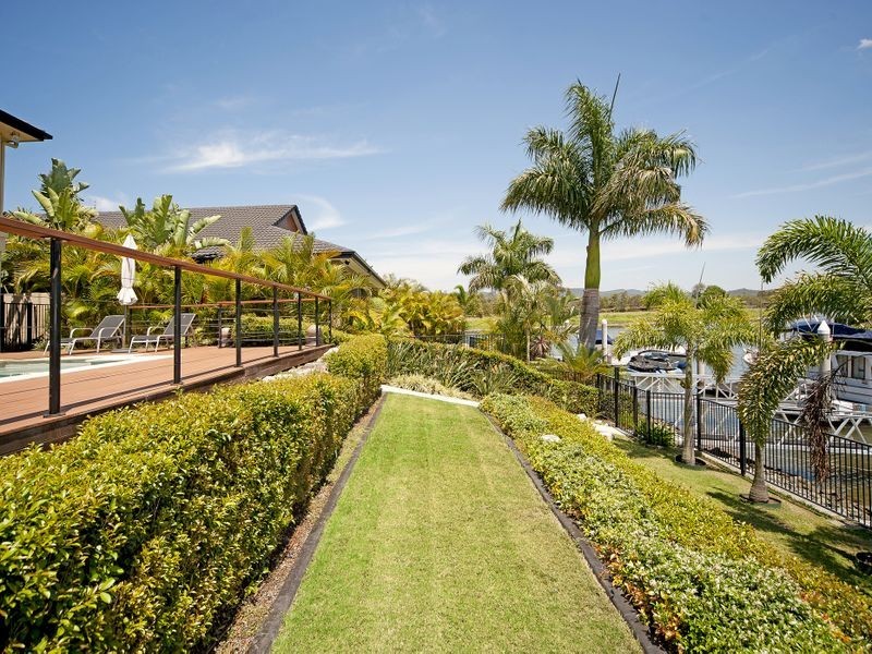 30 Ferrymans Court – Riverlinks, Helensvale QLD 4212