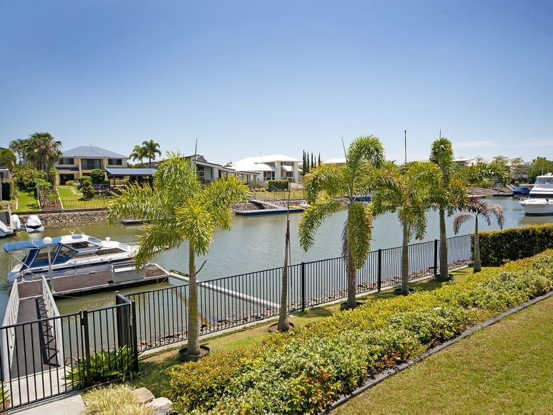 30 Ferrymans Court – Riverlinks, Helensvale QLD 4212