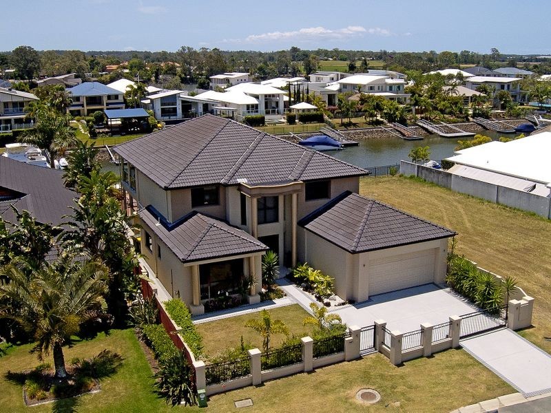 30 Ferrymans Court – Riverlinks, Helensvale QLD 4212