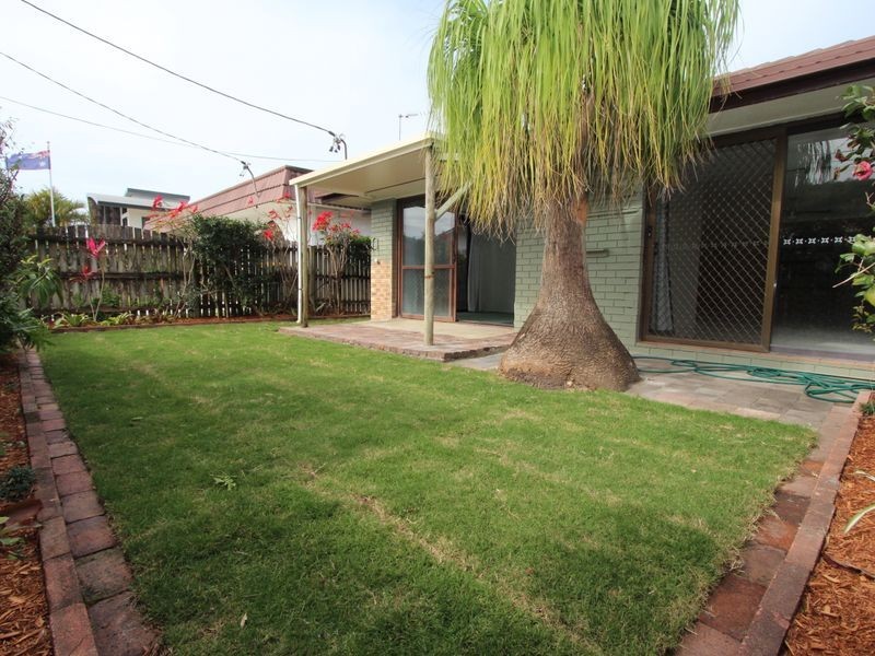 1/16 Rouen Avenue, Paradise Point QLD 4216