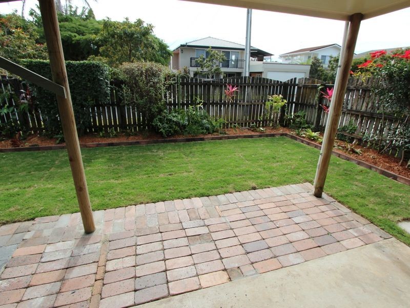 1/16 Rouen Avenue, Paradise Point QLD 4216