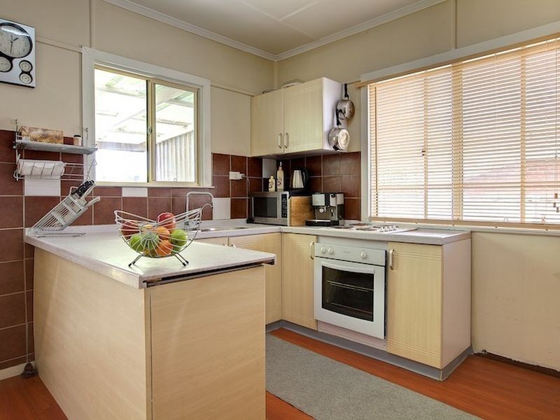 31 Ocean Street, Runaway Bay QLD 4216