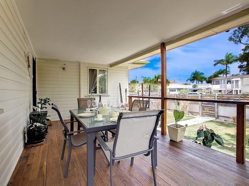 31 Ocean Street, Runaway Bay QLD 4216