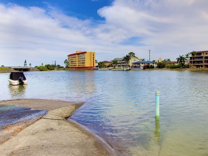 31 Ocean Street, Runaway Bay QLD 4216