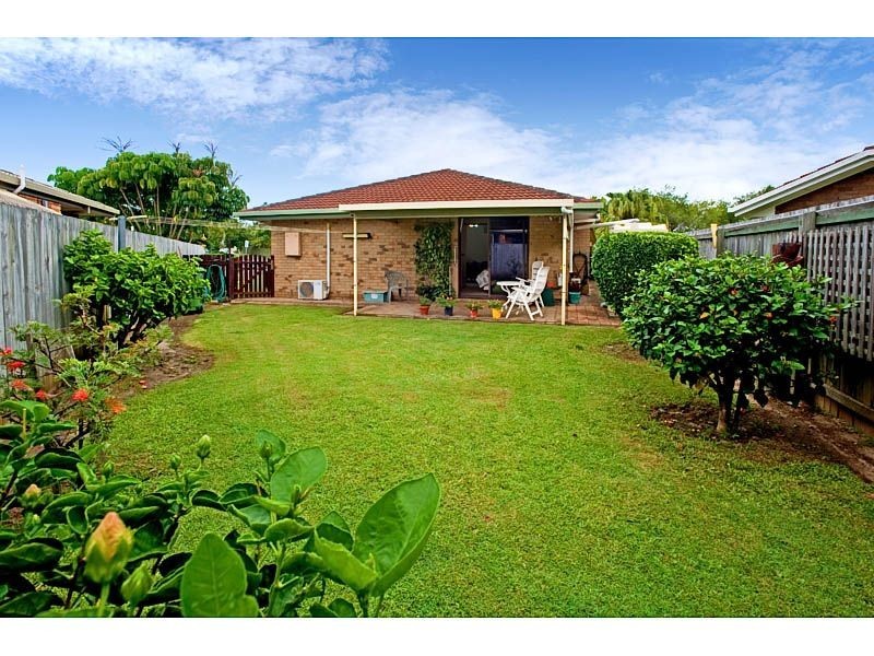 1/2 Dell Court, Coombabah QLD 4216