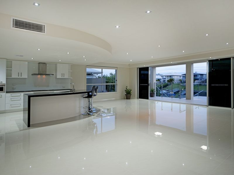 7 Ferrymans Court – Riverlinks, Helensvale QLD 4212