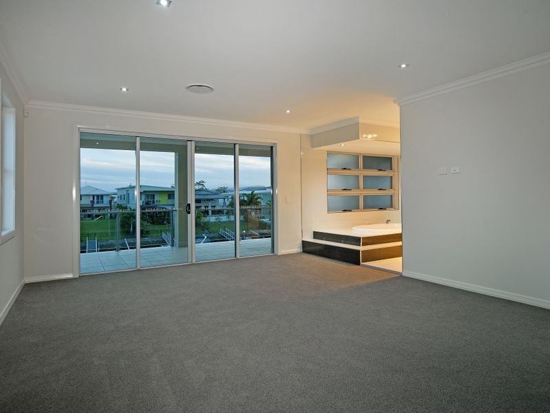 7 Ferrymans Court – Riverlinks, Helensvale QLD 4212