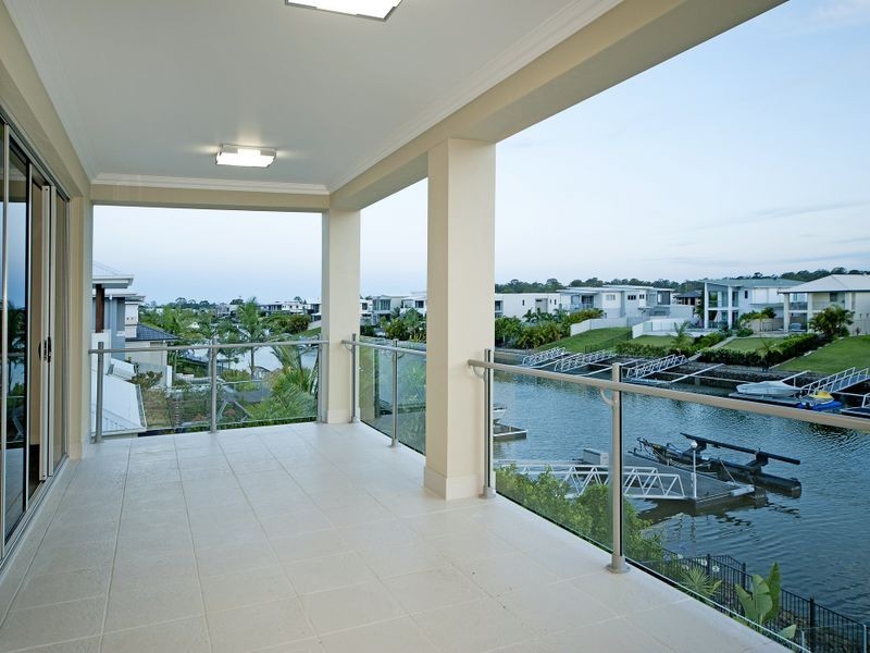 7 Ferrymans Court – Riverlinks, Helensvale QLD 4212