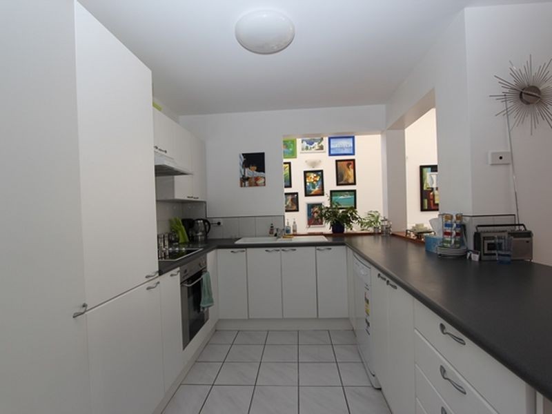 8 Buliti Street, Hope Island QLD 4212