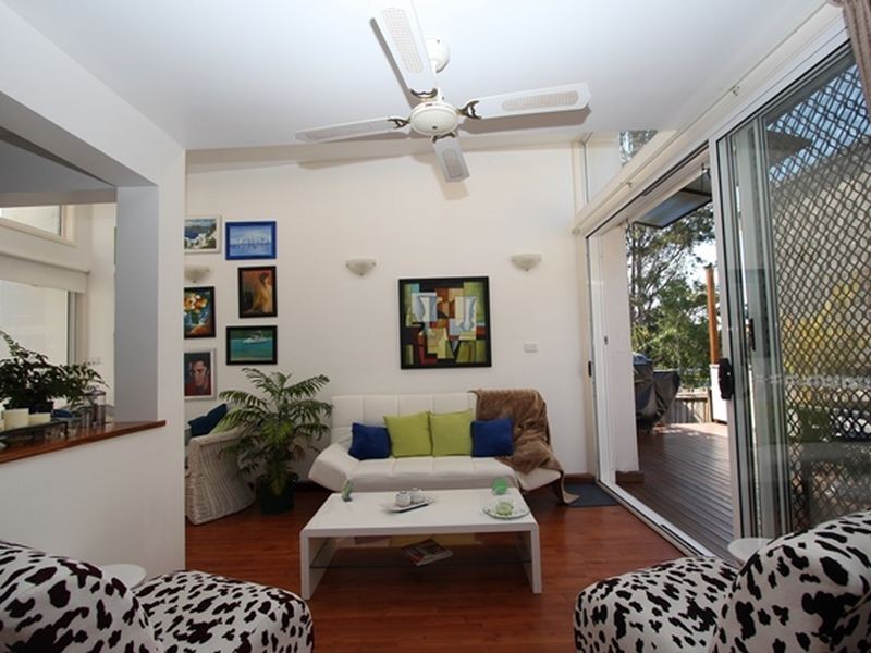 8 Buliti Street, Hope Island QLD 4212