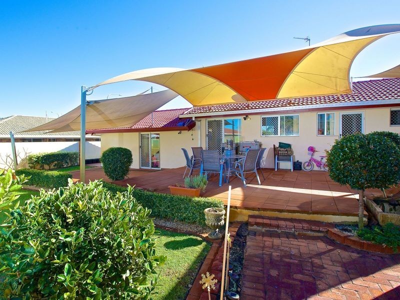 36 Sunbird Avenue, Paradise Point QLD 4216