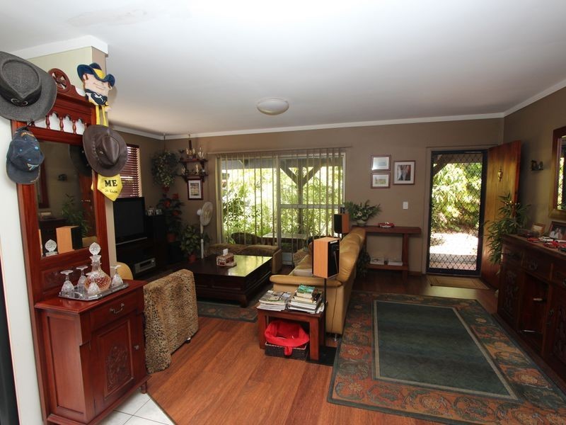 67 Jacaranda Avenue, Hollywell QLD 4216