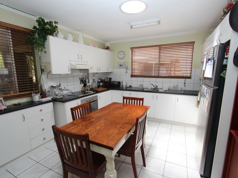 67 Jacaranda Avenue, Hollywell QLD 4216