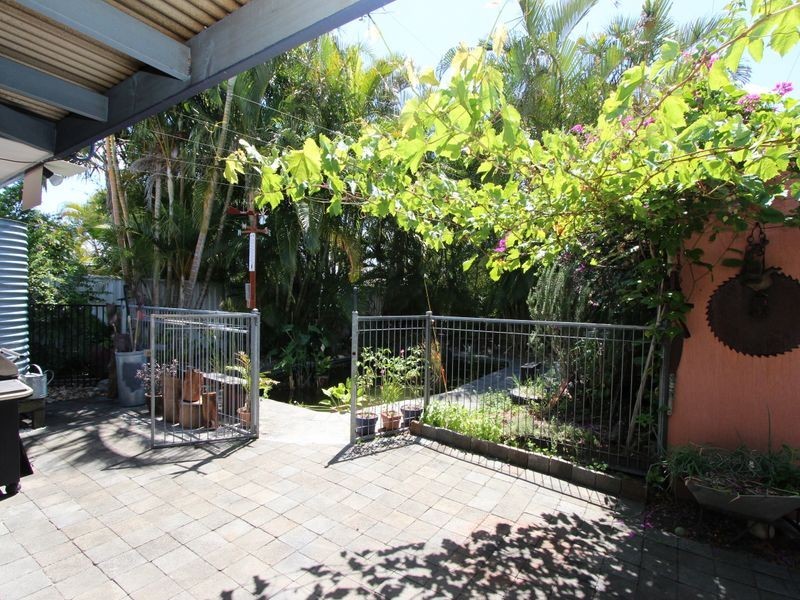 67 Jacaranda Avenue, Hollywell QLD 4216