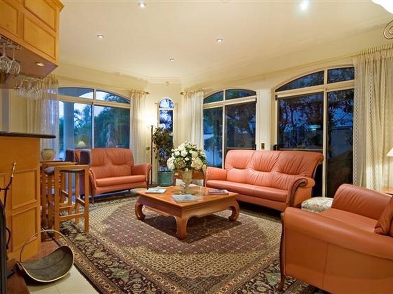 1009 Rosebank Way, Hope Island QLD 4212