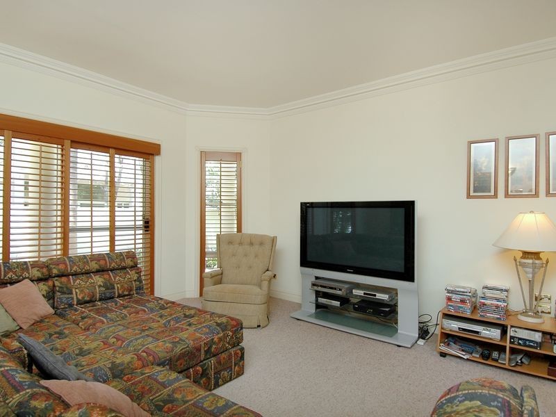 1009 Rosebank Way, Hope Island QLD 4212